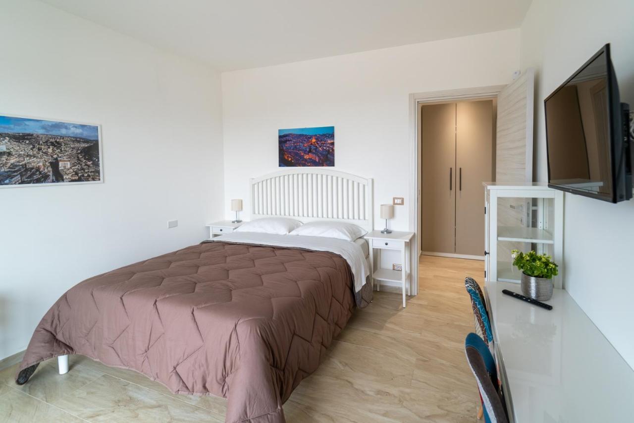 Nni Mia Hotel Modica Bagian luar foto
