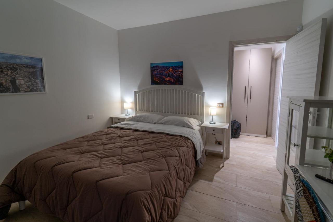 Nni Mia Hotel Modica Bagian luar foto